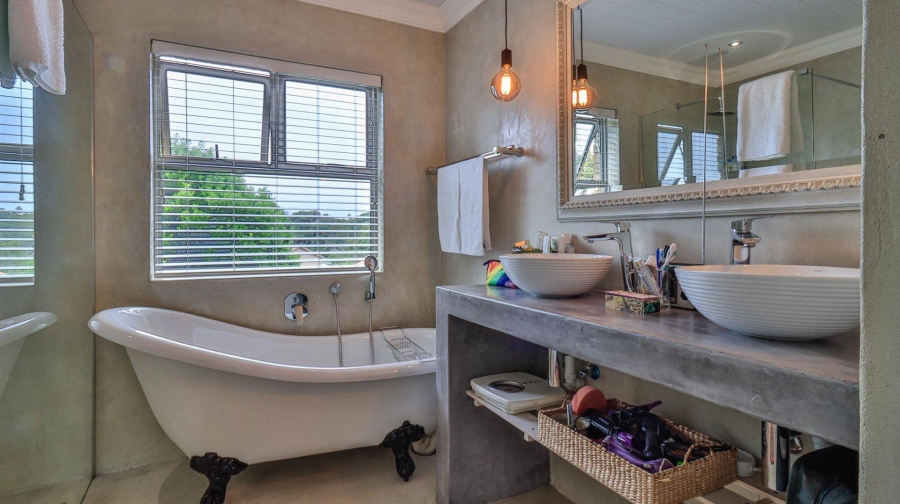 4 Bedroom Property for Sale in Hersham Western Cape